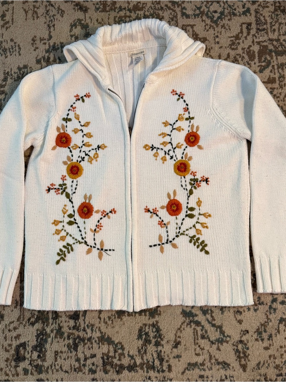 Vintage Women’s Cream Zip Cardigan Sweater with Fall Floral Embroidery
